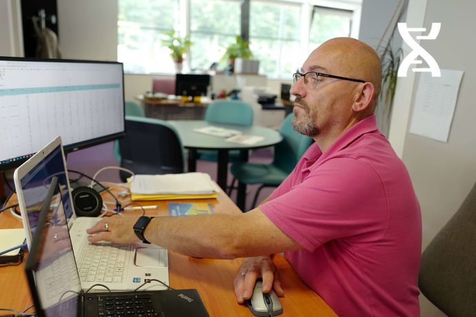 Microtrans fait partie des pionniers du TMS Chargeur. Les équipes ont accumulé une expertise pointue sur ce métier. Microtrans fait partie des pionniers du TMS Chargeur. Les équipes ont accumulé une expertise pointue sur ce métier.