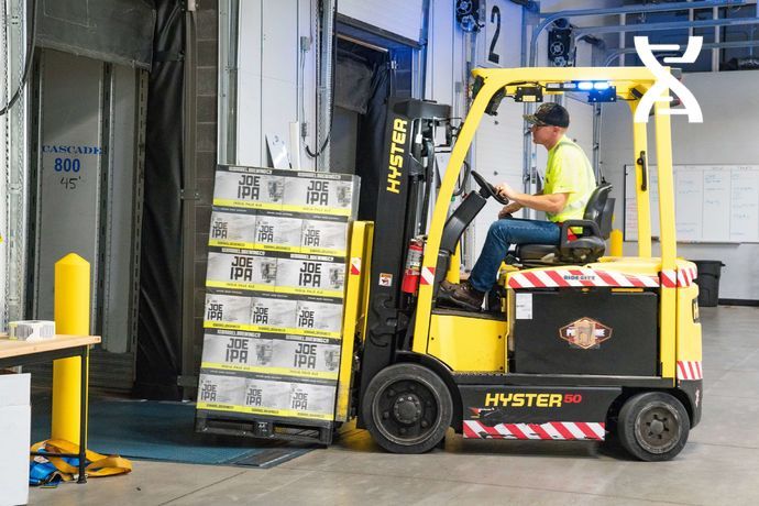 Lors d'une opération de cross-docking, les marchandises ne sont pas stockées dans l'entrepôt.