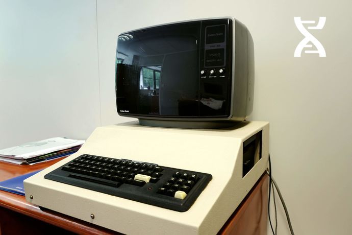 Premier calculateur construit et développé par Microtrans en 1985.