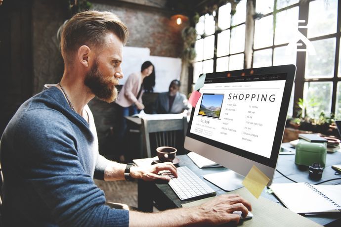 Le e-commerce a augmenté les exigences des consommateurs en matière de logistique. Le e-commerce a augmenté les exigences des consommateurs en matière de logistique.